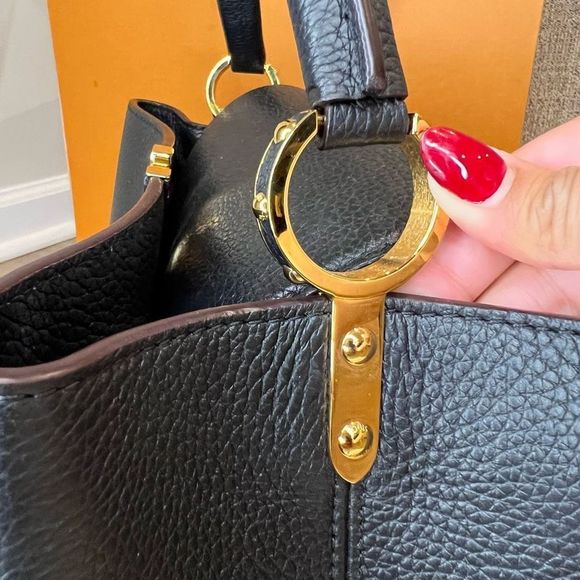 Louis Vuitton Handbag Capucines MM - Picture 4 of 17